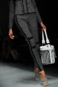 Versace closes Japan