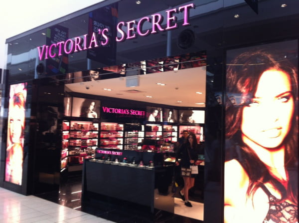 Going to Melbourne ! At Sydney Airport Victorias Secret ... A... on Twitpic