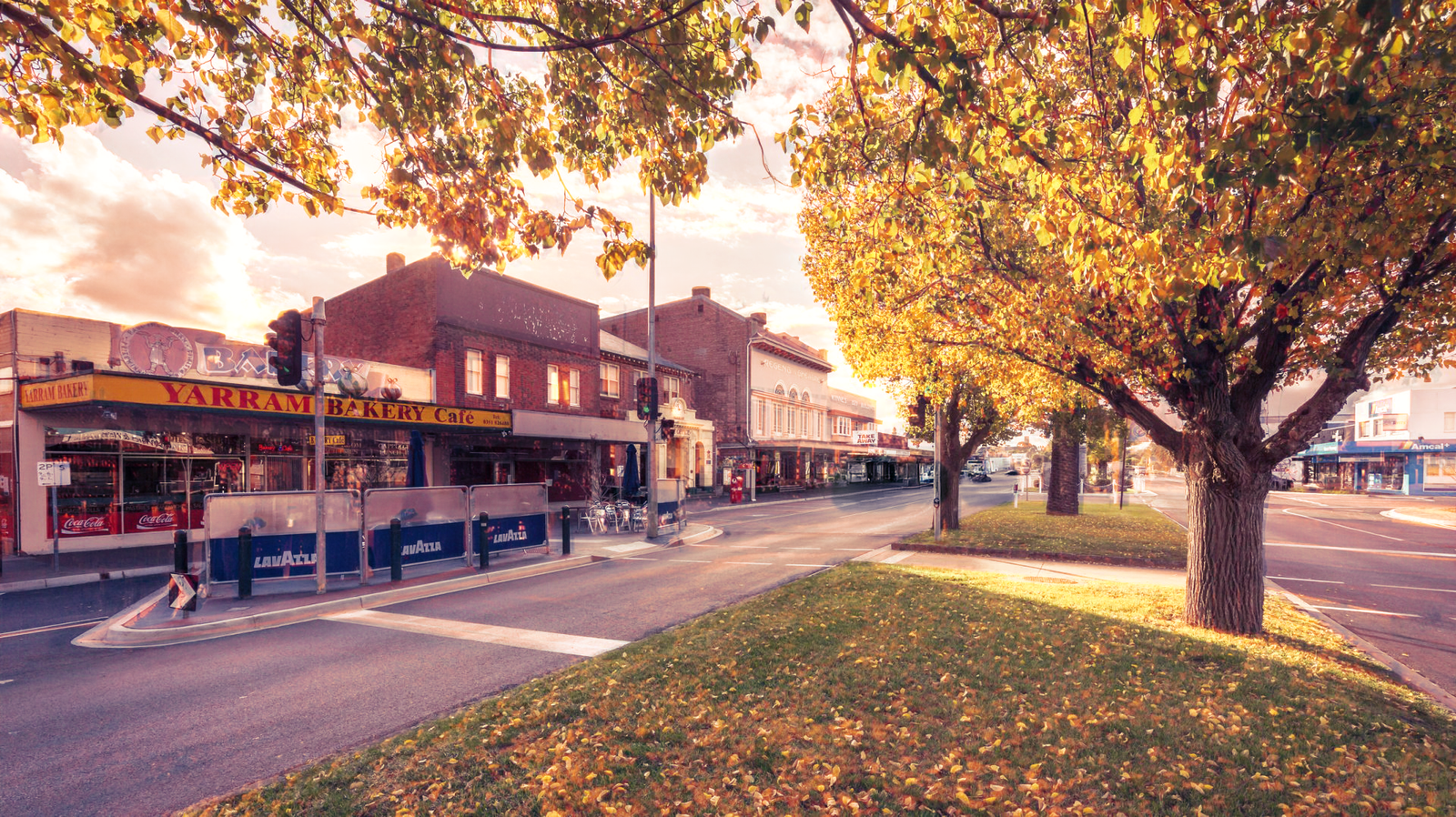 When a town becomes the Shock Absorber